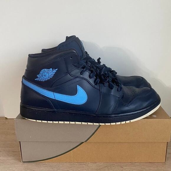 2017 Nike Air Jordan 1 Retro Mid Obsidian University Blue Men Sneakers- SZ 13